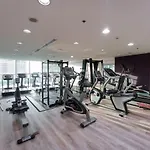 Cozy Spacious 1-Bedroom Haven In Marina