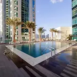 Cozy Spacious 1-Bedroom Haven In Marina