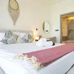The Ultimate Vacation Starts On This Flat