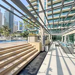 Luxury 7-Sleeper With Spectacular Views In Dubai Marina