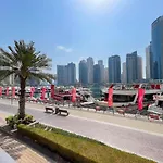 Luxury 7-Sleeper With Spectacular Views In Dubai Marina