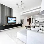 Trophy - Marina Vista Sea View Suite
