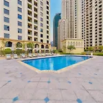 Sea View Apt In Jbr - 2 Bedroom In Front Of The Beach