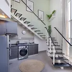 Stylish Loft-Style Studio Apartment At The Bridge In Sports City!
