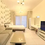 Panoramic Sea Views Studio Apartment - Marina Dubai