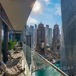 Lux The Marina Gate Sea View Suite