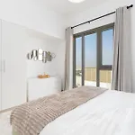 Urbanhomes - Exceptional 2 Bedroom Apt In A Family Friendly Neighborhood