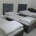 Comfortable Stay Ensuite Room With Shared Kitchen\