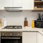 Al-Fannan At Downtown Views 2 - Best Burj Khalifa View - Brand New Luxury 2 Bedroom Apartment
