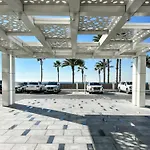 Homey Upgraded 1Bdr Apartment Th8 W Beach Access