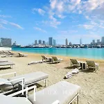 Lux The Marina Vista Beachfront Suite 4