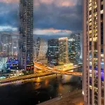 First Class 1Br Captivating City Views