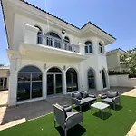 Cozy Villa Private Beach & Pool