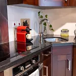 Luxurious Apartment Near Burj Khalifa & Dubai Mall