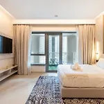 Luxurious Apartment Near Burj Khalifa & Dubai Mall