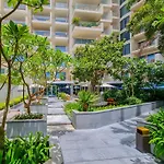 Luxury 3Bdr Apartment, Pool & Beach Access