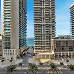 Cozy One Bedroom On The Beach In Dubai Harbour - Prestige Retreats