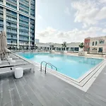 Luxury Apartment, Prime Location New And Stylish