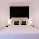 Elegant 3Br Duplex Crystal Residence