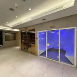 Tick - City Skyline View Studio II Elite Residence