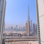 Downtown Views II - Vogue Two Bedroom Apartment With Balcony And Full Burj Khalifa View, Conveniently Located Opposite Dubai Mall Skybridge