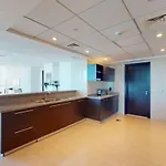 23 Marina - Luxurious Four Bedroom With Sea View