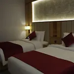 La Zona Continental Hotel