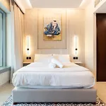 Luxurious Apartment Near Burj Khalifa & Dubai Mall