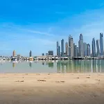 Cozy One Bedroom On The Beach In Dubai Harbour - Prestige Retreats