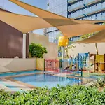 Serene 1Br Escape With Pool & Gym Access
