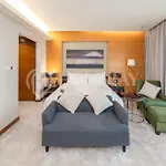 Holistay Luxury Homes - Burj Khalifa View - Direct Access Dubai Mall