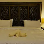 Dubai Marina Mall Facing Executive 2 Bedrooms Apartment