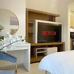 Studio Near Beach And Metro In Dubai Marina Z1003