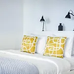 The Smart Concierge - Discovery Gardens Street 4