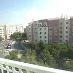 Druvya Holiday Homes, Bld Dg079, Street No,3 Discovery Gardens, Close To The Gardens Metro 3 Minutes Walkable