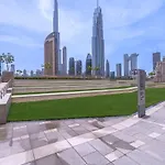 Downtown Views II - Vogue -Tower 1, Dubai -1 Bedroom Apartment That Sleeps 3 -13Th Floor -Large Balcony With Views