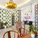 Royal Continental Suites Business Bay - Deluxe Apartments