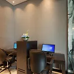 Royal Continental Suites Business Bay - Deluxe Apartments