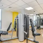 Homey 1-Bedroom Apartment With Balcony Views In Dubai Marina