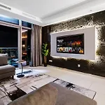 Sky-High 2Br - Infinity Pool & Burj Khalifa Views