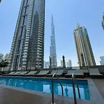 Luxury Apartment Act One Act Two 7 Min Walk To Burj Khalifa & Dubai Mall