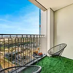 New Luxurious 2Br Between Difc & Downtown Difc View