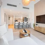 1 Bedroom That Sleeps 4 With Great City Views