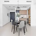 Silkhaus Upscale 1Br By Burj Khalifa With Balcony