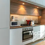 Cozy Marina Studio With Partial Sea View