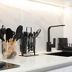 Stunning Studio In Binghatti House