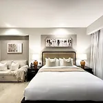 Trophy - Marina Address Studio - Full Marina View