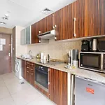 Silkhaus Spacious Studio Near Almas West Lake