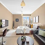 Silkhaus Spacious Studio Near Almas West Lake