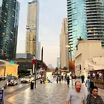Sea View 1 Bedroom Flat, Luxury Amenities, Near Beach & Tram With Free Parking In Dubai Marina